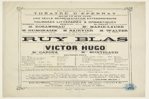 Eine alte Zeitungsannonce f├╝r das St├╝ck 'Ruy Blas' von Victor Hugo, die den Text des St├╝cks beschreibt.