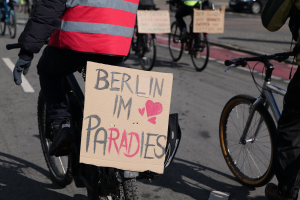 POL-LIP: Detmold-Kluet. Verdacht auf illegales Motorradrennen.