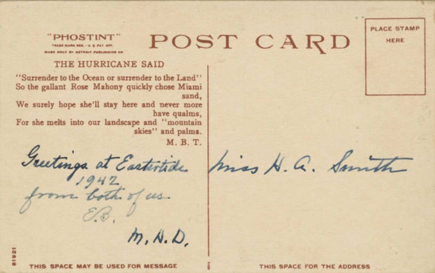 Alte Postkarte mit einem Porträt eines Mannes und handgeschriebener Text auf der Rückseite.