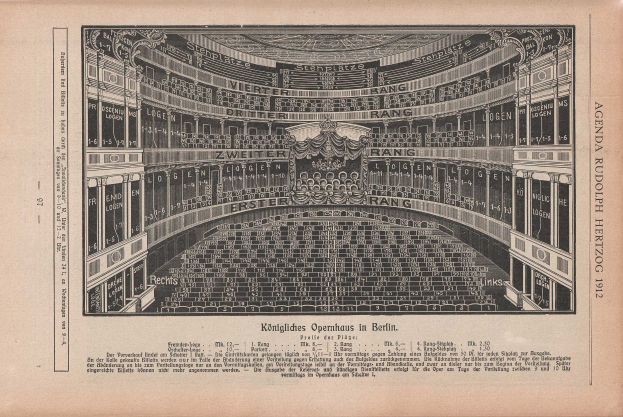 Schwarz-weiß-Illustration eines großen, leeren Auditoriums in Berlin, Deutschland, mit Sitzreihen und gedrucktem Text auf der gegenüberliegenden Seite eines offenen alten Buches.