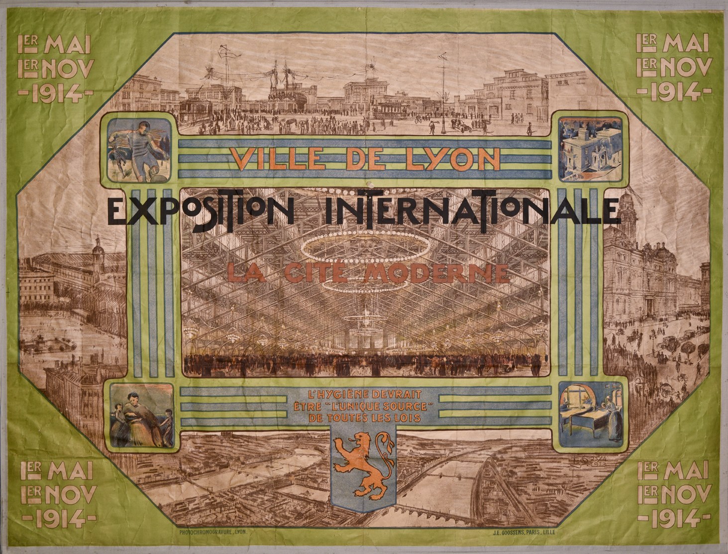 Ein farbenfrohes Vintage-Plakat an einer Gebäudewand, das eine belebte Stadtkulisse mit lachenden Menschen, detaillierten Gebäuden und klassischem Text zeigt.